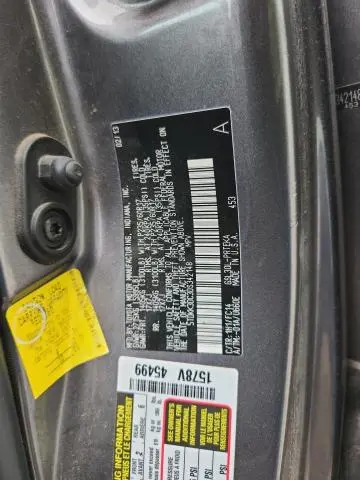 2013 TOYOTA SIENNA LE  