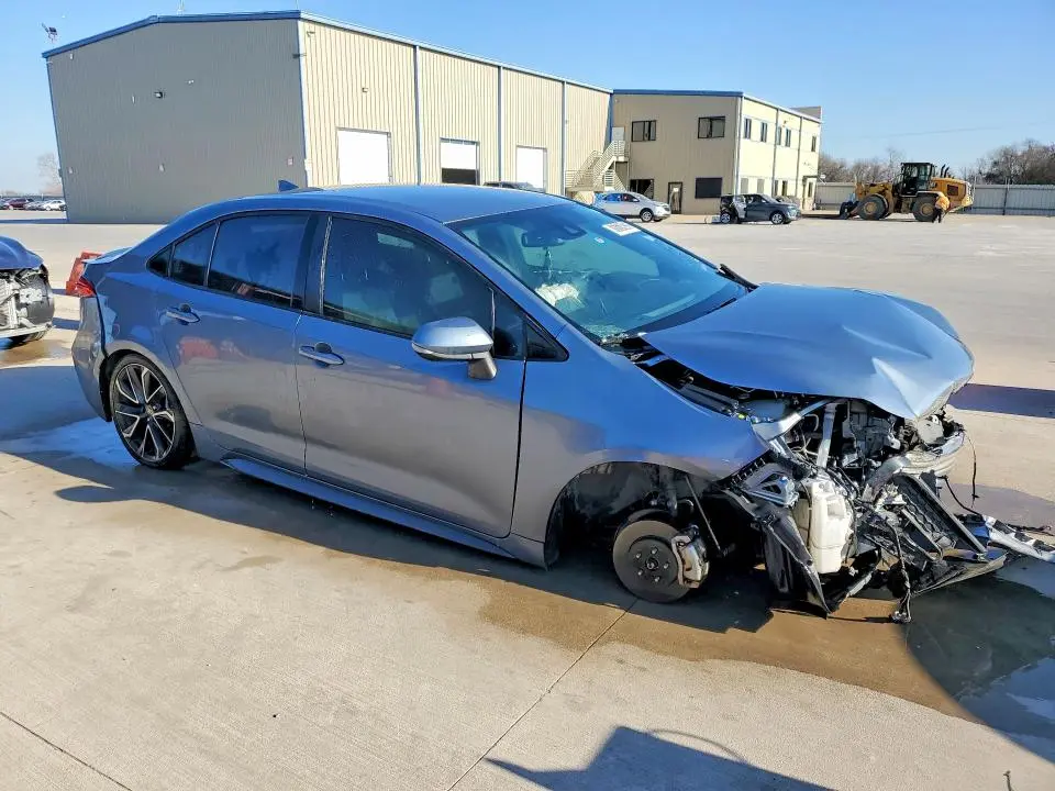 2021 TOYOTA COROLLA SE  