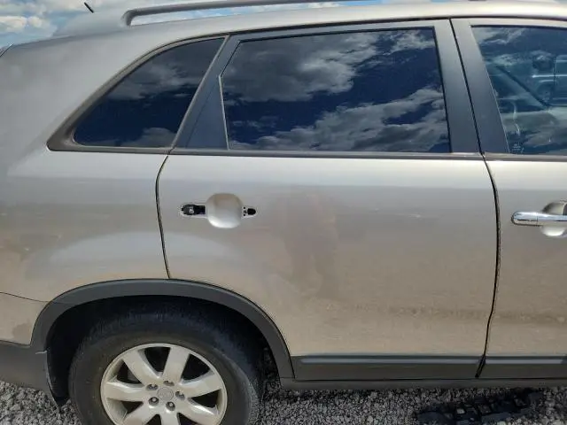2013 KIA SORENTO LX  