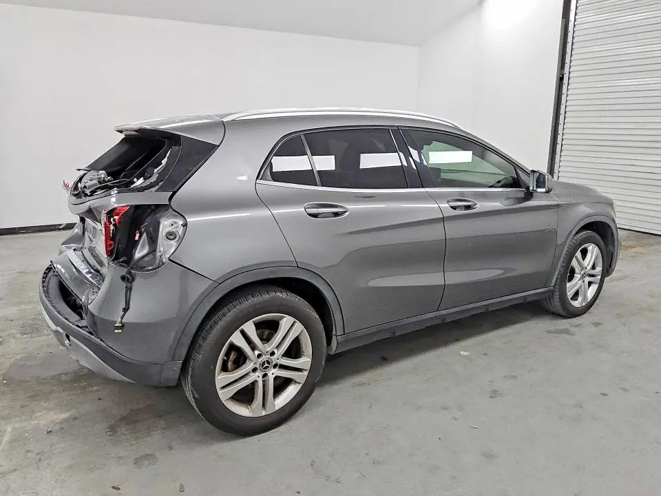 2020 MERCEDES-BENZ GLA 250  