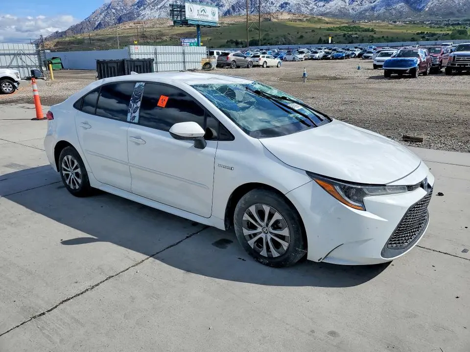 2021 TOYOTA COROLLA LE  