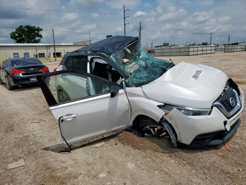2019 NISSAN KICKS S  