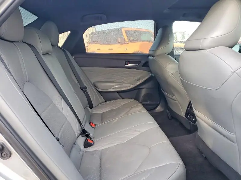 2019 TOYOTA AVALON LIMITED  