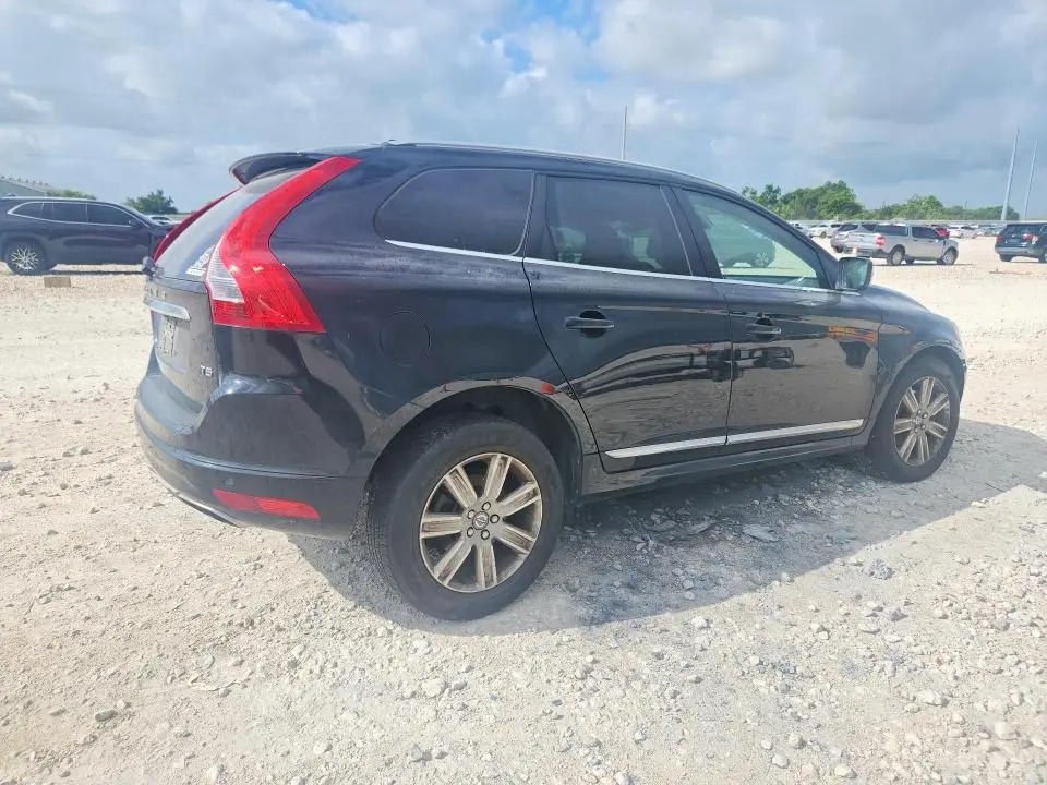 2017 VOLVO XC60 T5 INSCRIPTION  