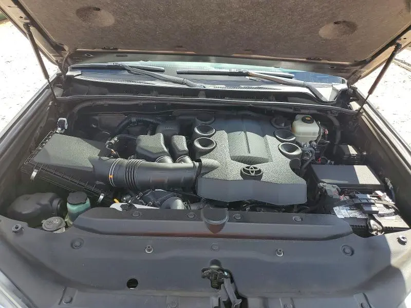 2020 TOYOTA 4RUNNER SR5  