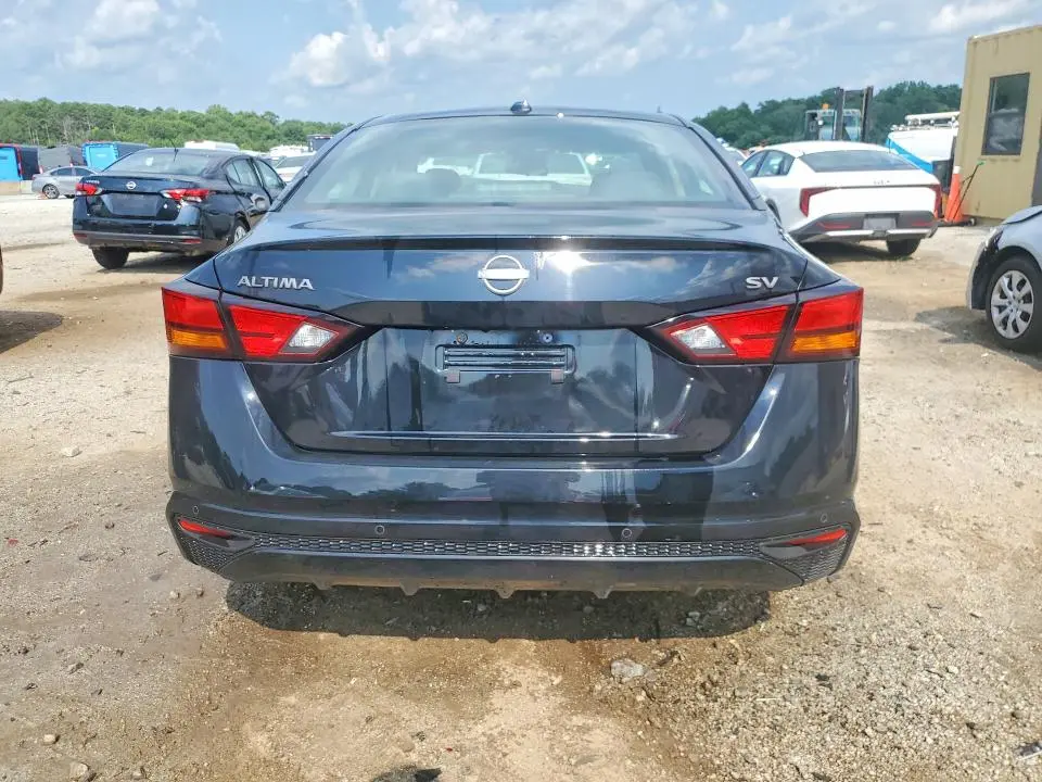 2023 NISSAN ALTIMA SV  