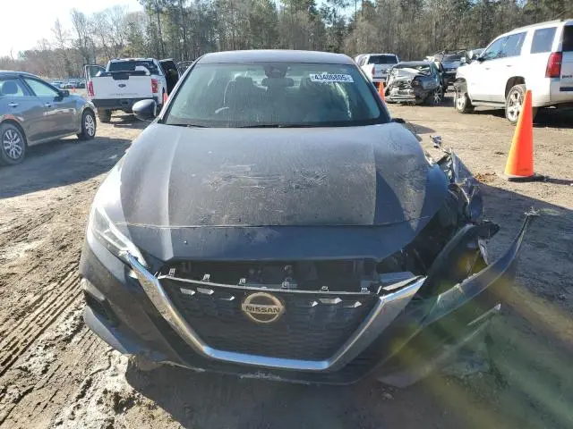 2022 NISSAN ALTIMA SV  