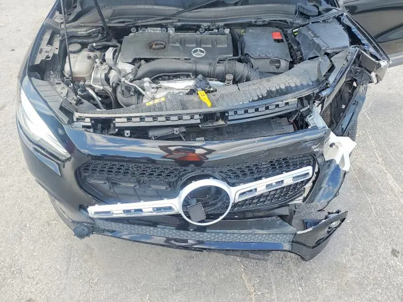 2021 MERCEDES-BENZ GLA 250 4MATIC  