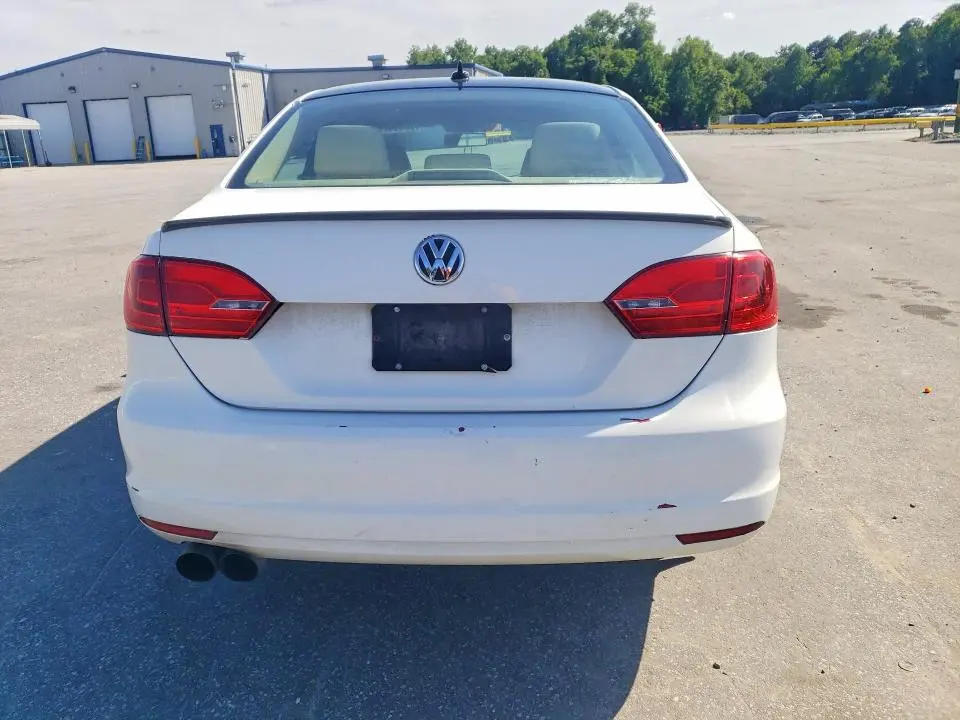 2011 VOLKSWAGEN JETTA SEL  