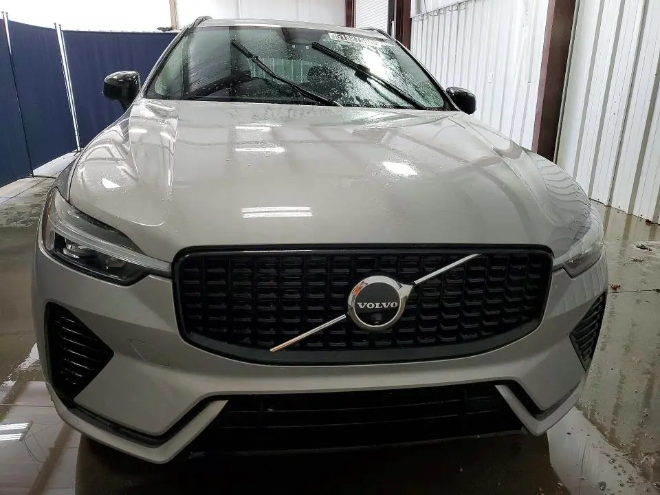 2025 VOLVO XC60 PLUS  