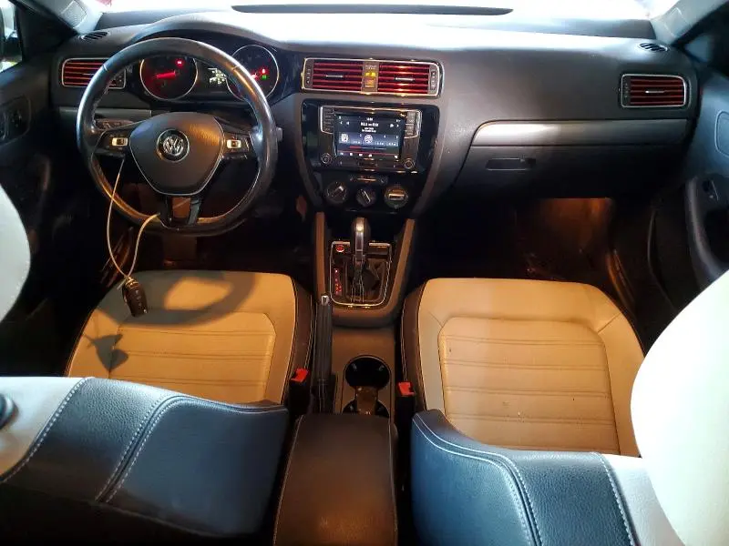 2016 VOLKSWAGEN JETTA SPORT  