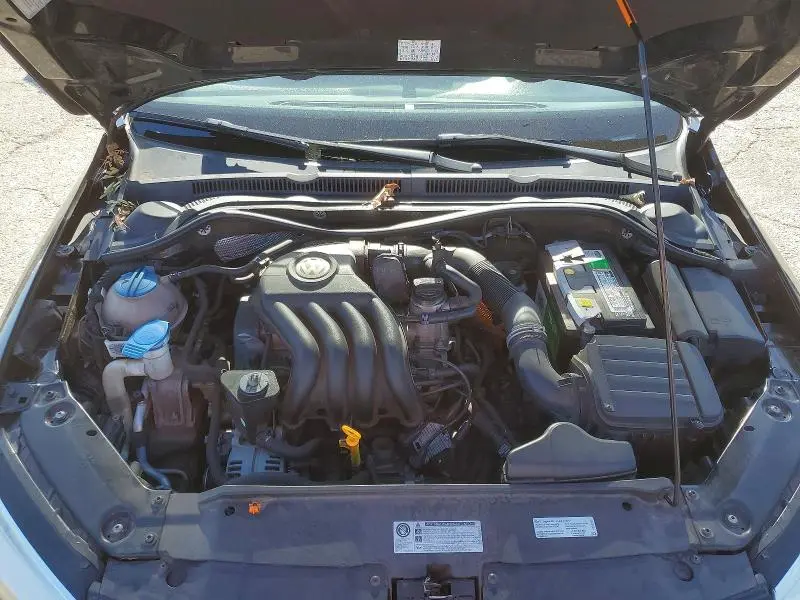 2013 VOLKSWAGEN JETTA BASE  