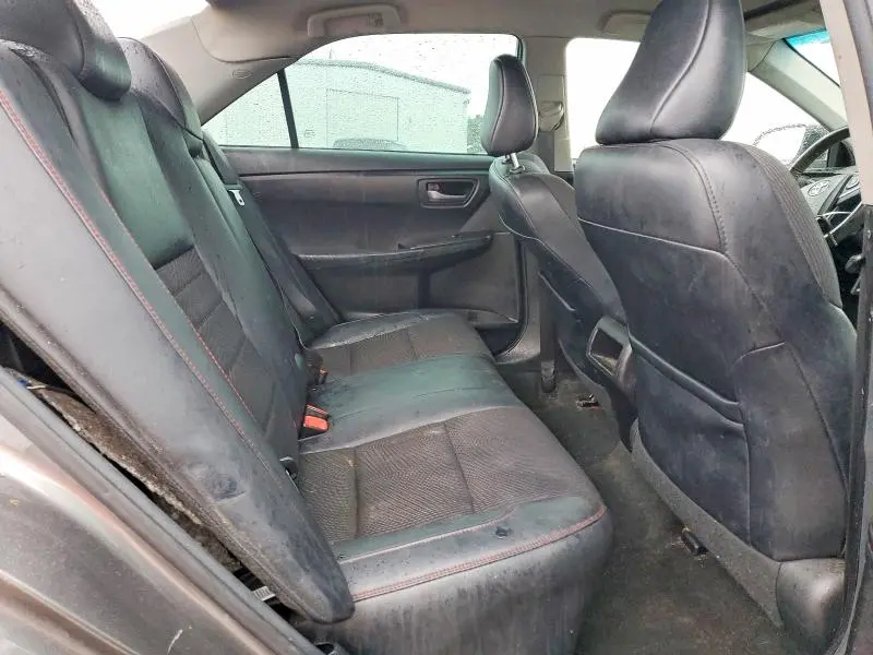 2017 TOYOTA CAMRY SE  