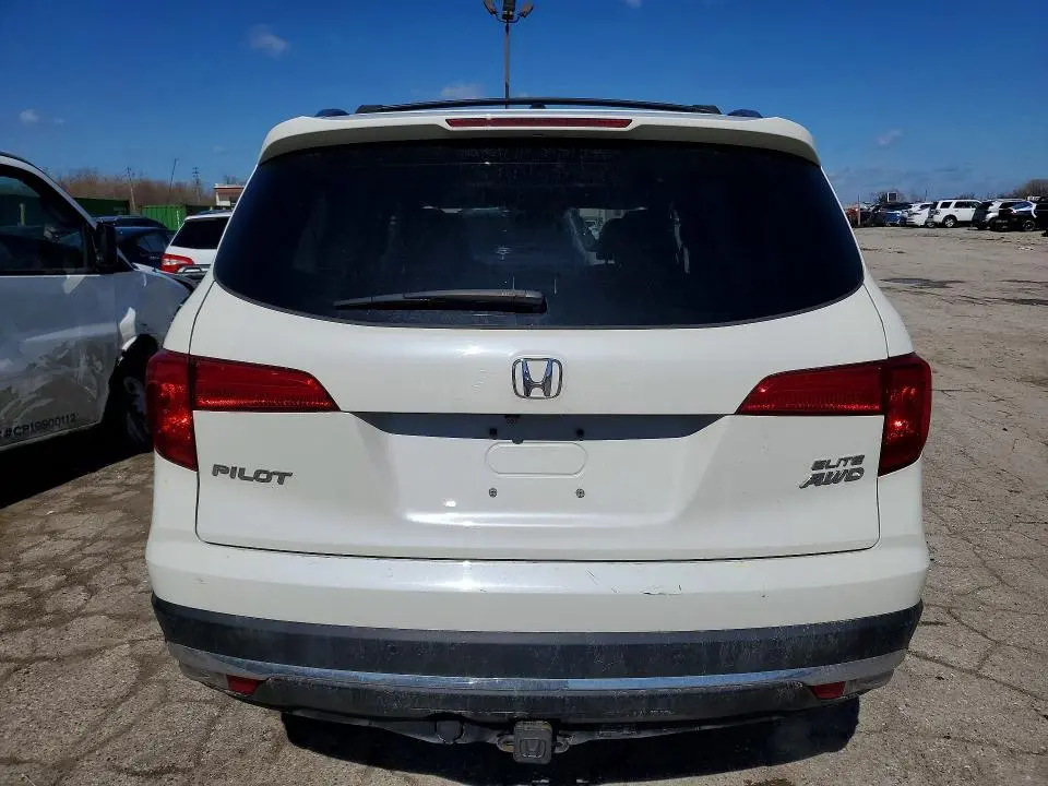 2017 HONDA PILOT ELITE  