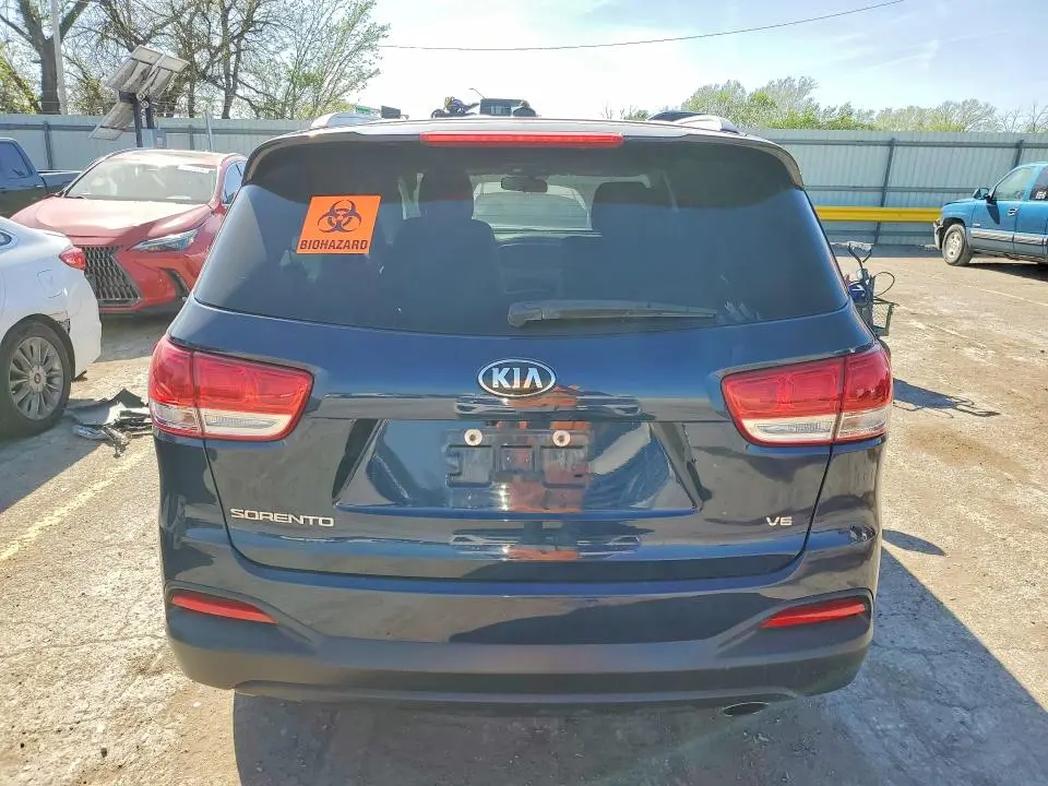 2017 KIA SORENTO LX V6  