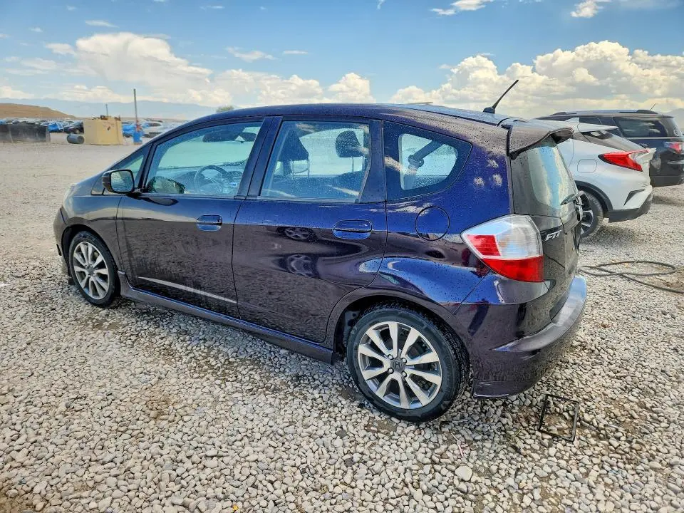 2013 HONDA FIT   