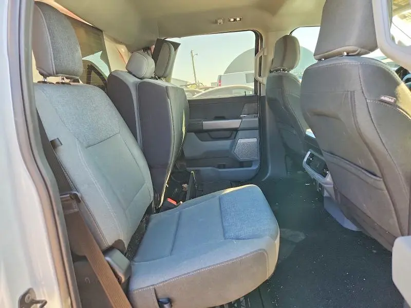 2024 FORD F150 XLT  