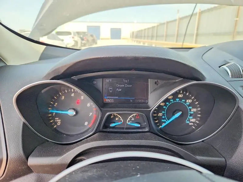 2016 FORD ESCAPE SE  