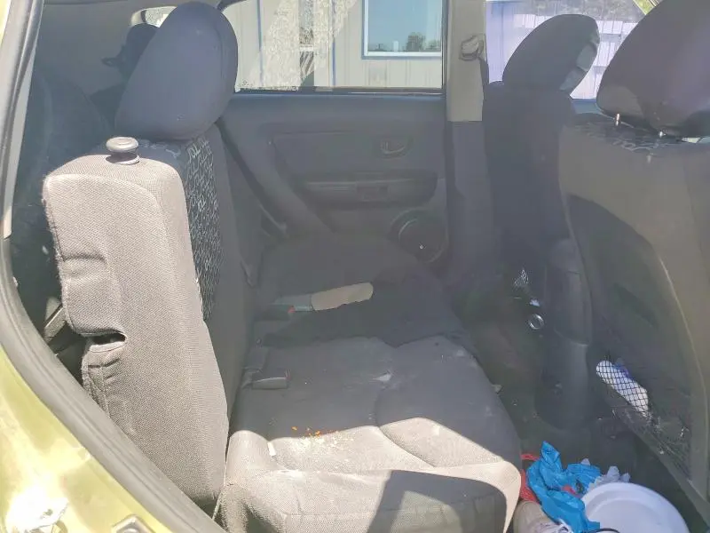 2011 KIA SOUL +  