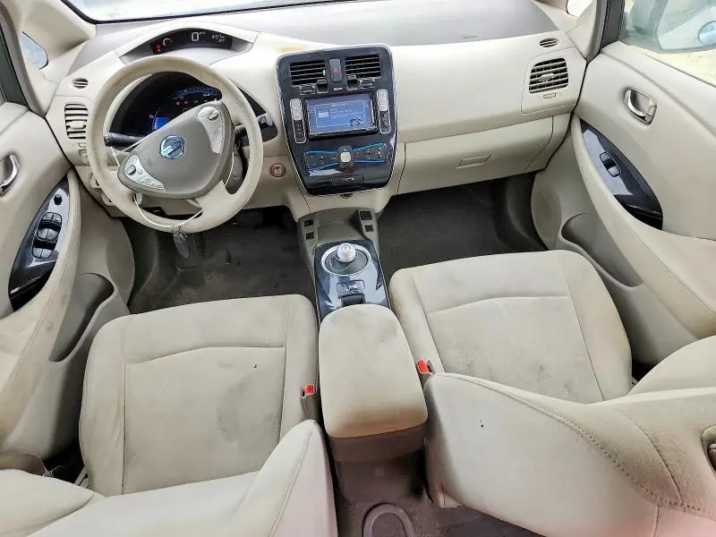 2011 NISSAN LEAF SV  