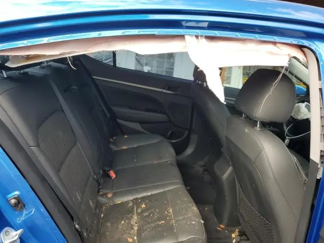 2017 HYUNDAI ELANTRA SE  