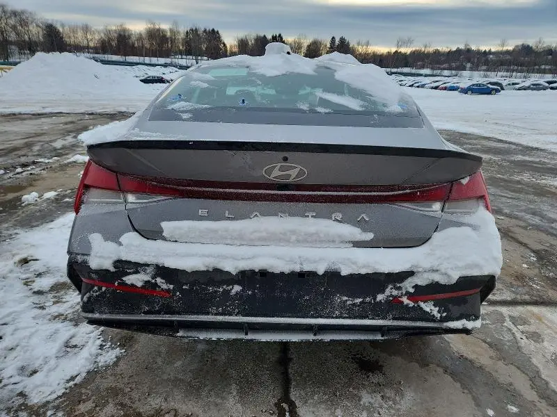 2025 HYUNDAI ELANTRA SEL SPORT  