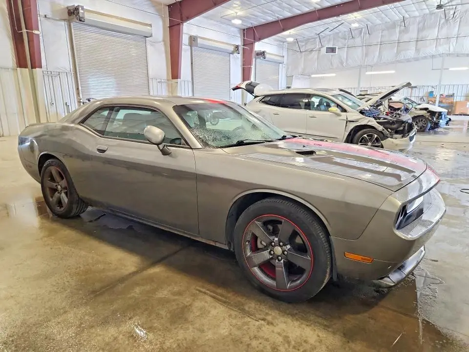 2012 DODGE CHALLENGER SXT  
