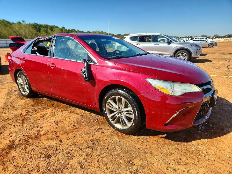 2017 TOYOTA CAMRY SE  