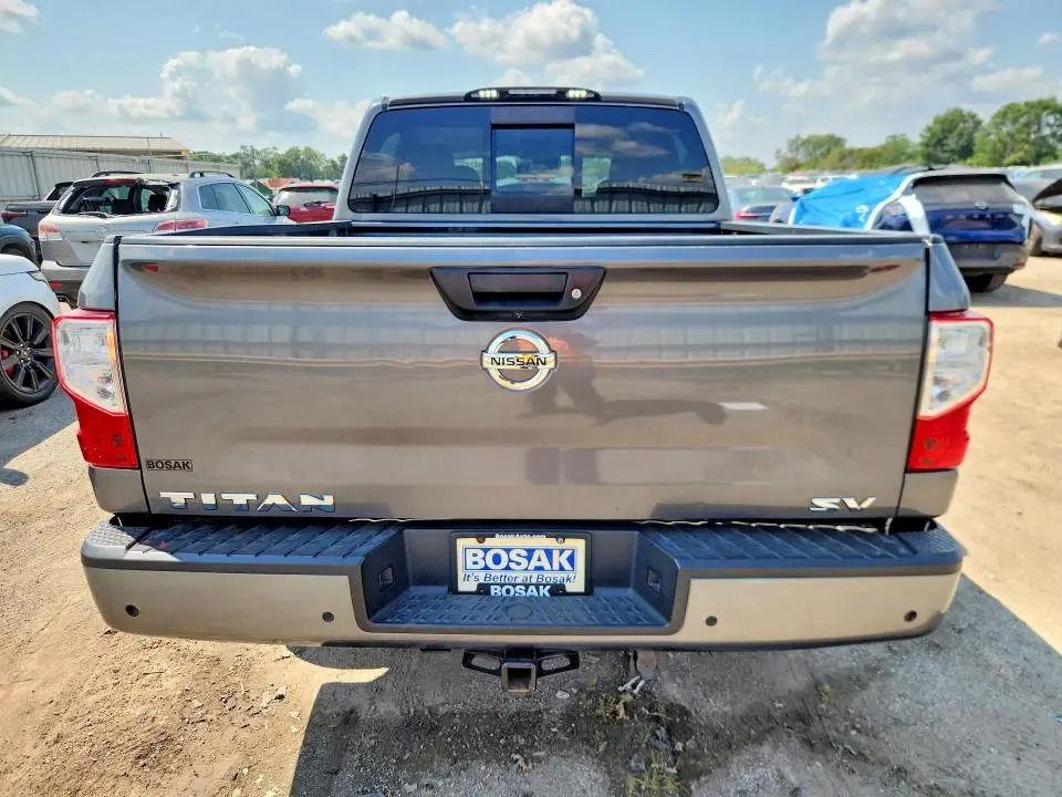 2021 NISSAN TITAN SV  