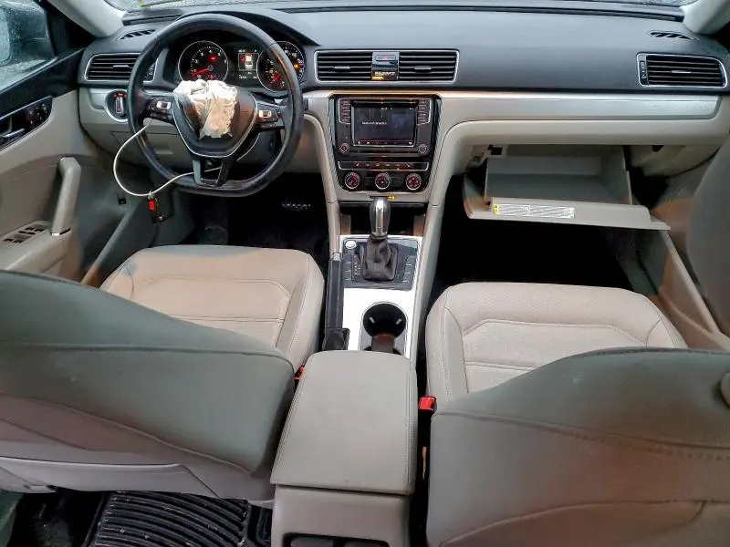 2019 VOLKSWAGEN PASSAT WOLFSBURG  