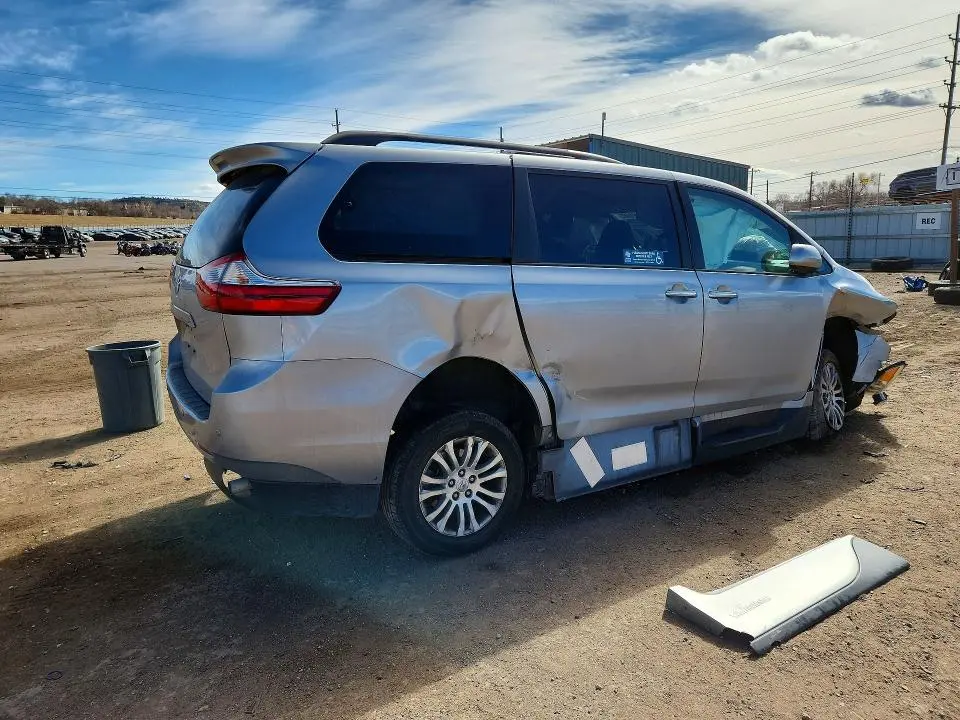 2017 TOYOTA SIENNA XLE 8-PASSENGER  