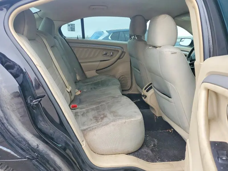 2018 FORD TAURUS SE  