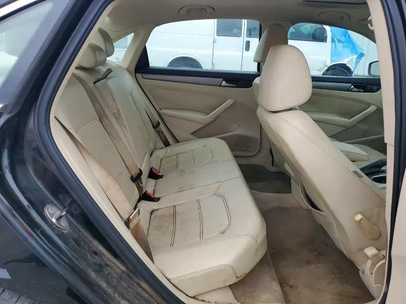 2014 VOLKSWAGEN PASSAT SE  