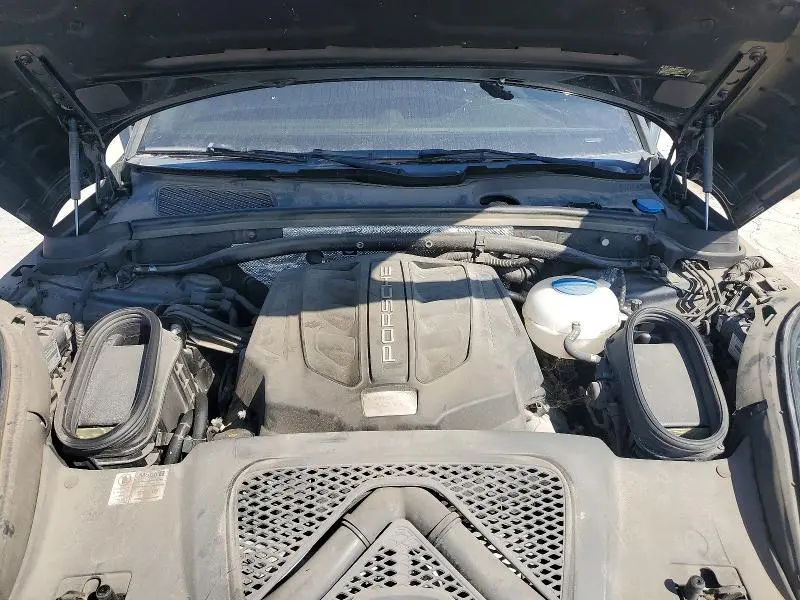 2018 PORSCHE MACAN GTS  