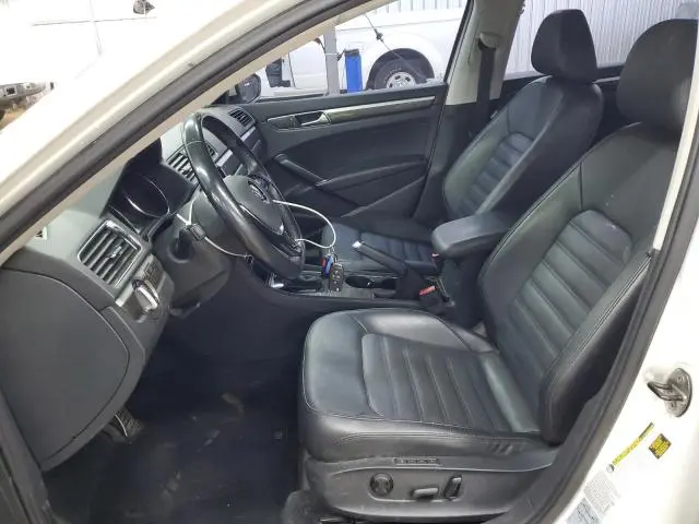 2017 VOLKSWAGEN PASSAT SEL PREMIUM  