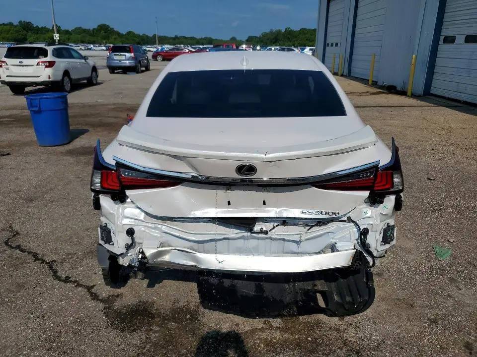 2025 LEXUS ES 300H BASE  