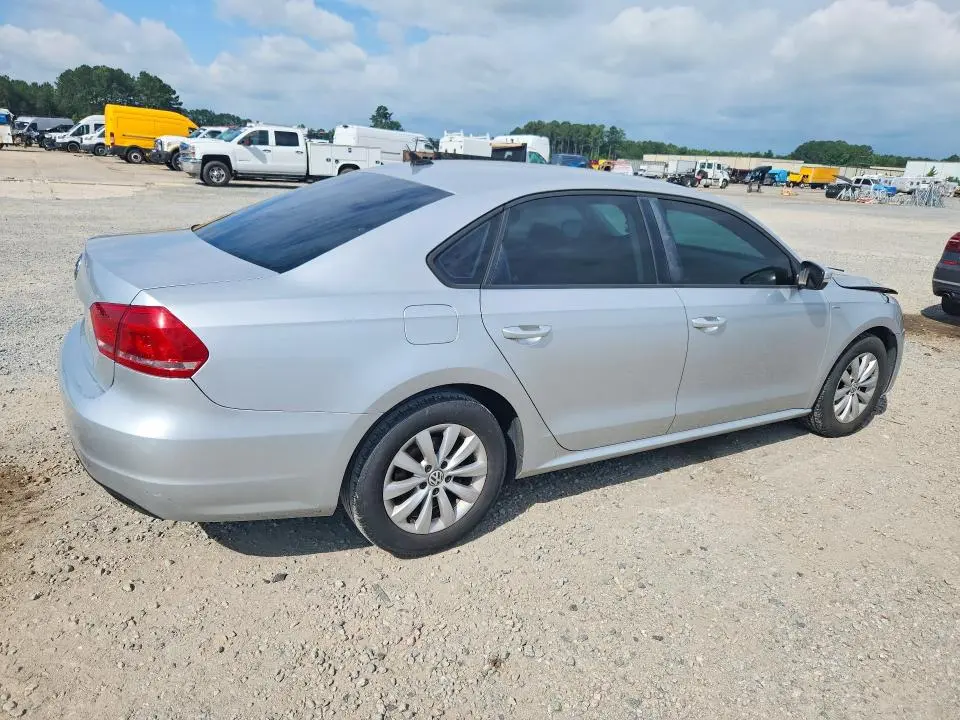 2013 VOLKSWAGEN PASSAT S  