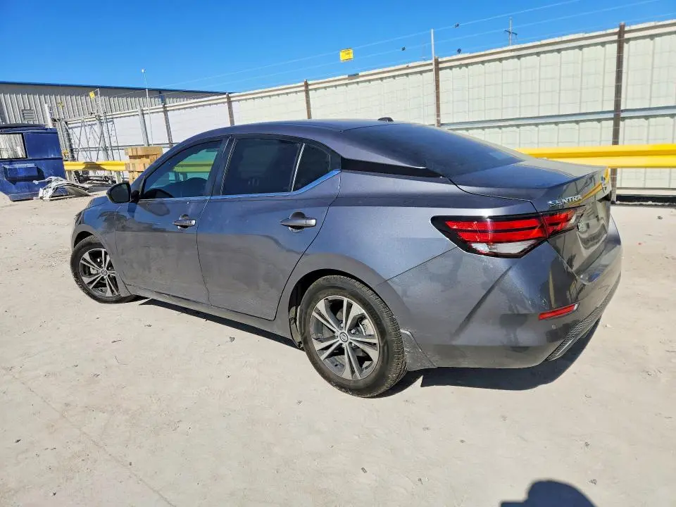 2022 NISSAN SENTRA SV  