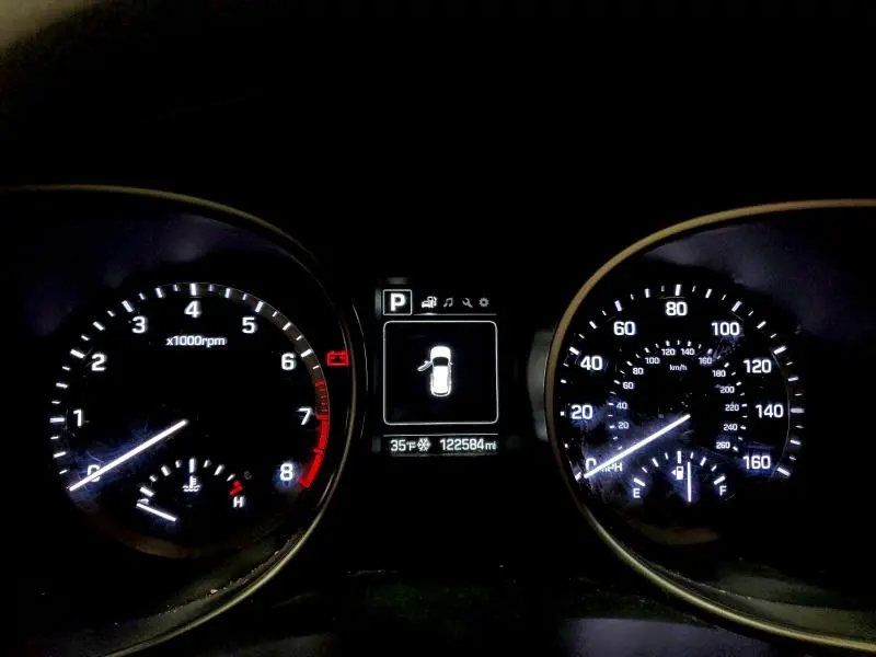 2018 HYUNDAI SANTA FE SE  