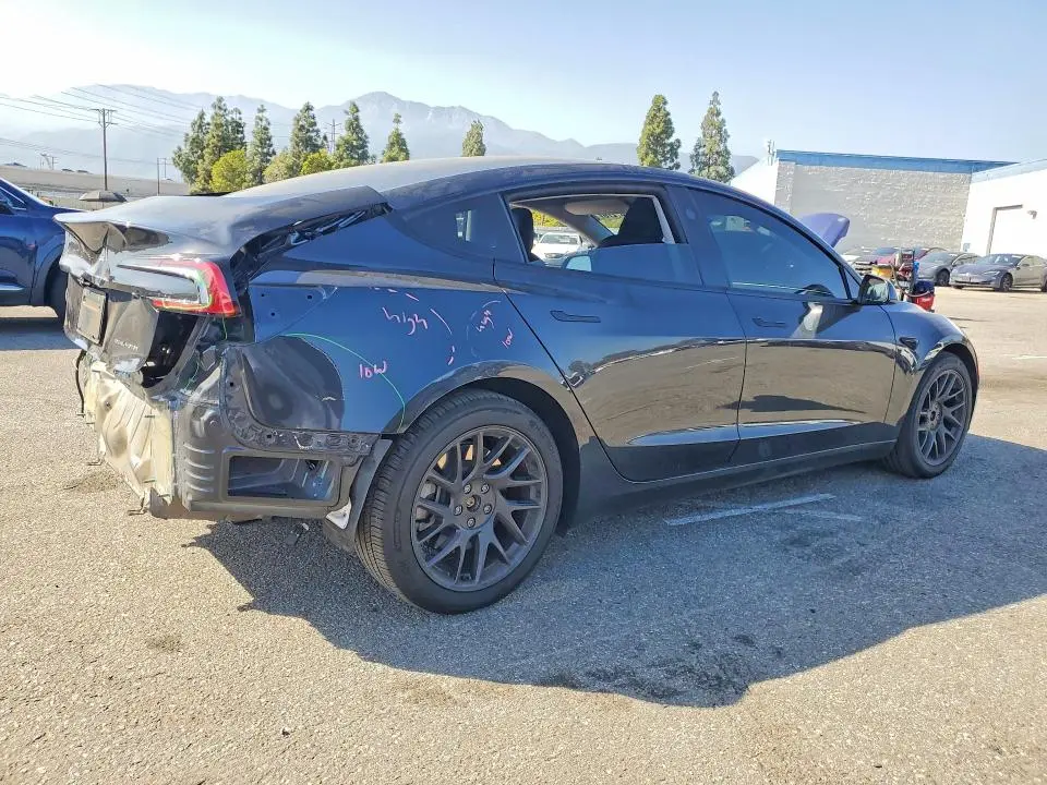 2024 TESLA MODEL 3   