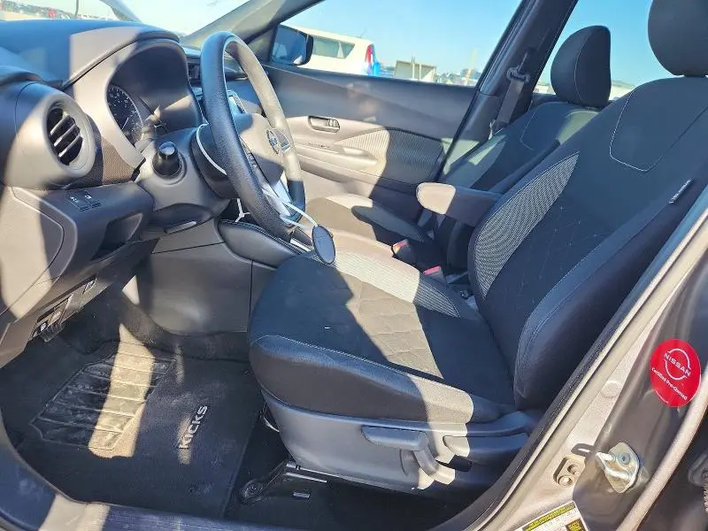 2019 NISSAN KICKS S  