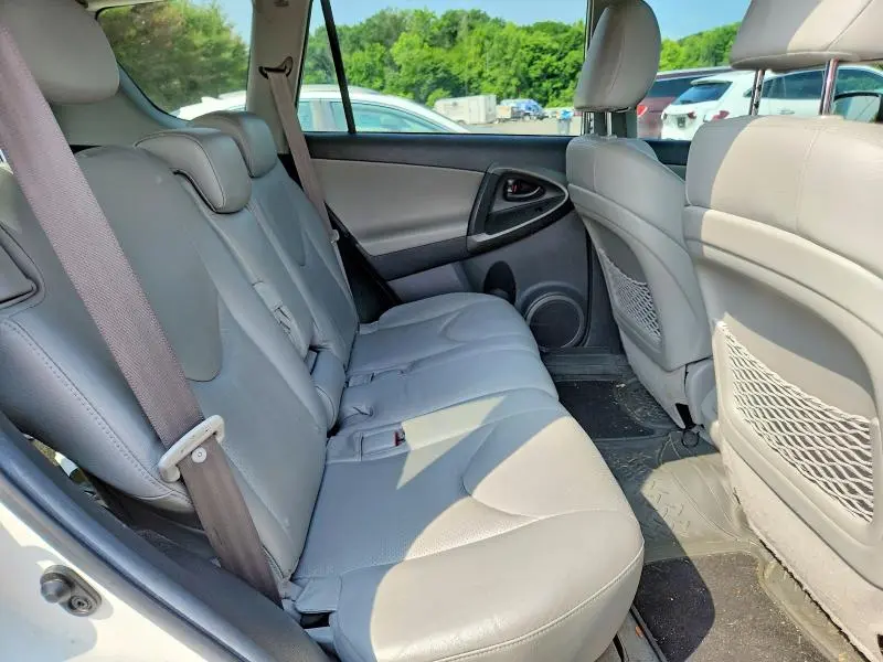 2010 TOYOTA RAV4 LIMITED  