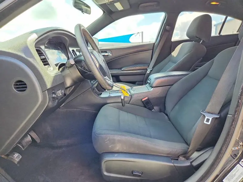 2012 DODGE CHARGER SE  