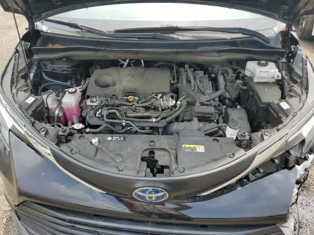 2022 TOYOTA SIENNA LE  