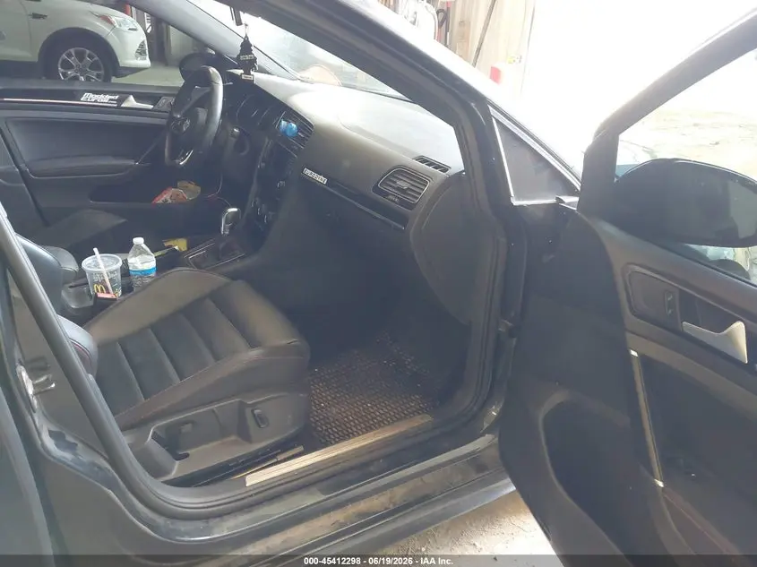 2015 VOLKSWAGEN GOLF GTI 2.0T AUTOBAHN 4-DOOR
