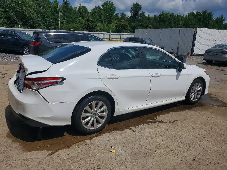 2018 TOYOTA CAMRY LE  