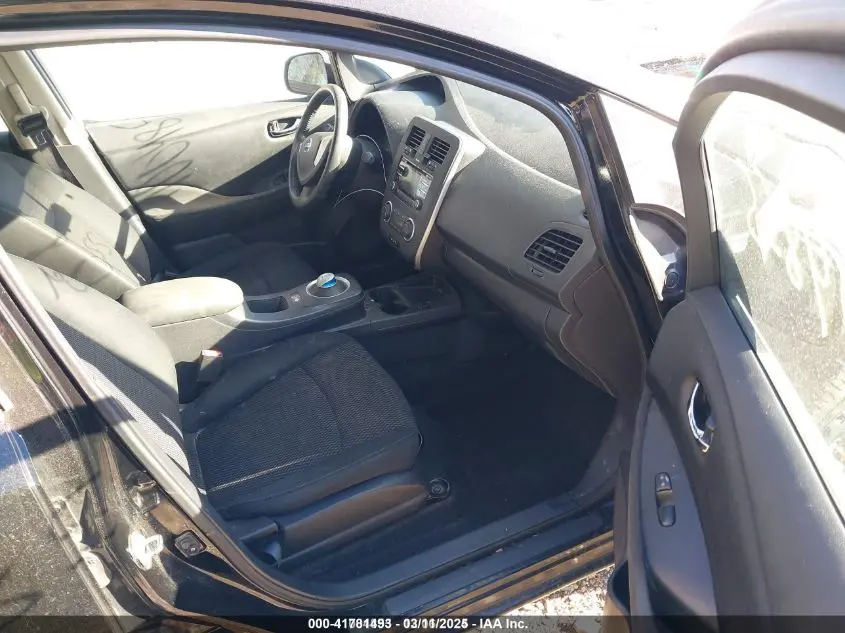 2013 NISSAN LEAF S