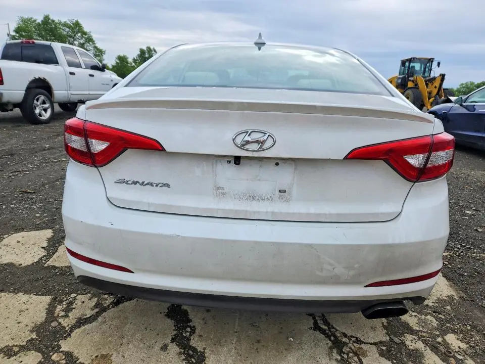 2017 HYUNDAI SONATA SE  