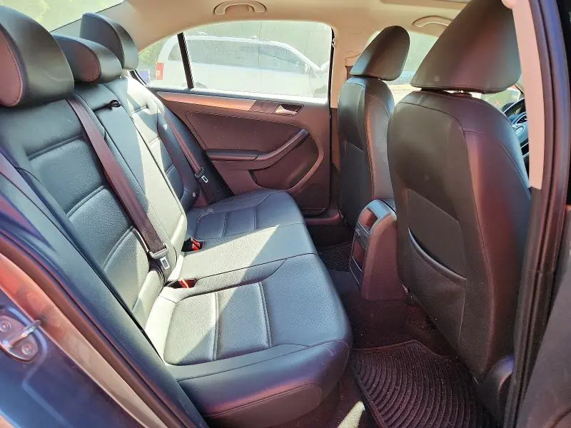 2017 VOLKSWAGEN JETTA SE  