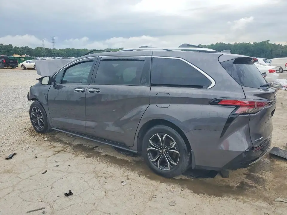 2025 TOYOTA SIENNA PLATINUM 7-PASSENGER  